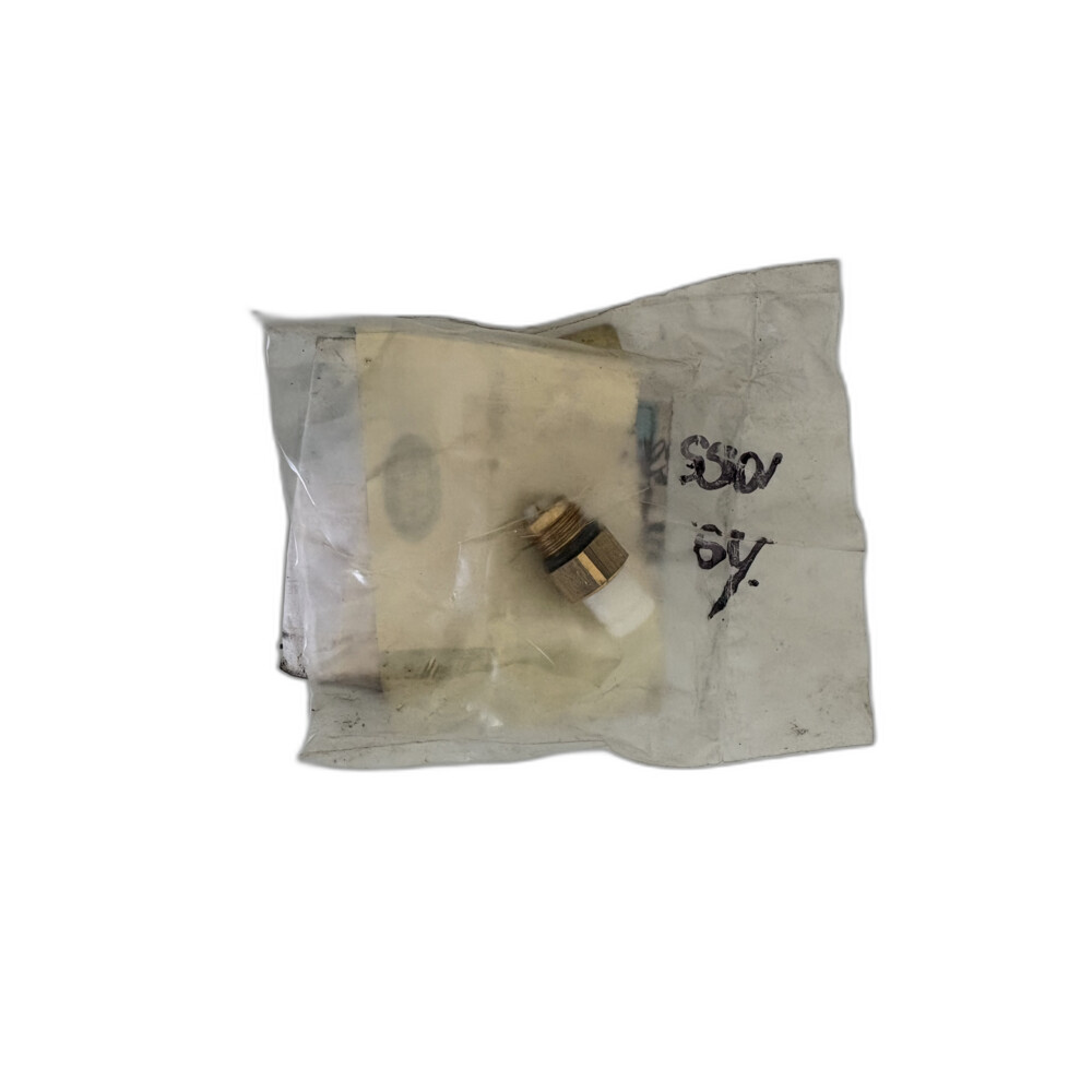 Air Suspension Valve Connector (6mm) RQC000030